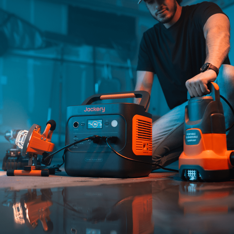 Jackery Explorer  2000 v2 Portable Power Station