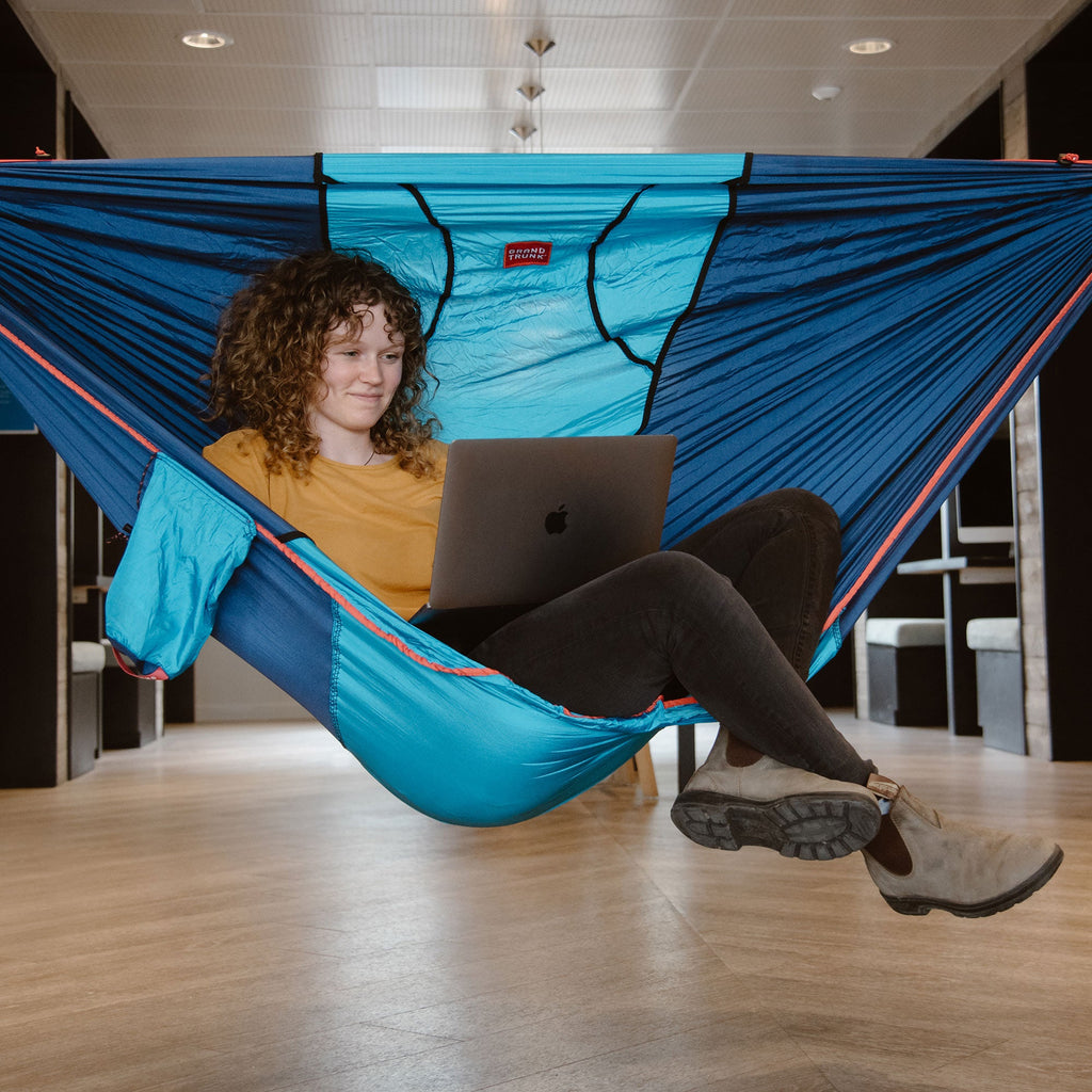 ROVR™ Hanging Chair