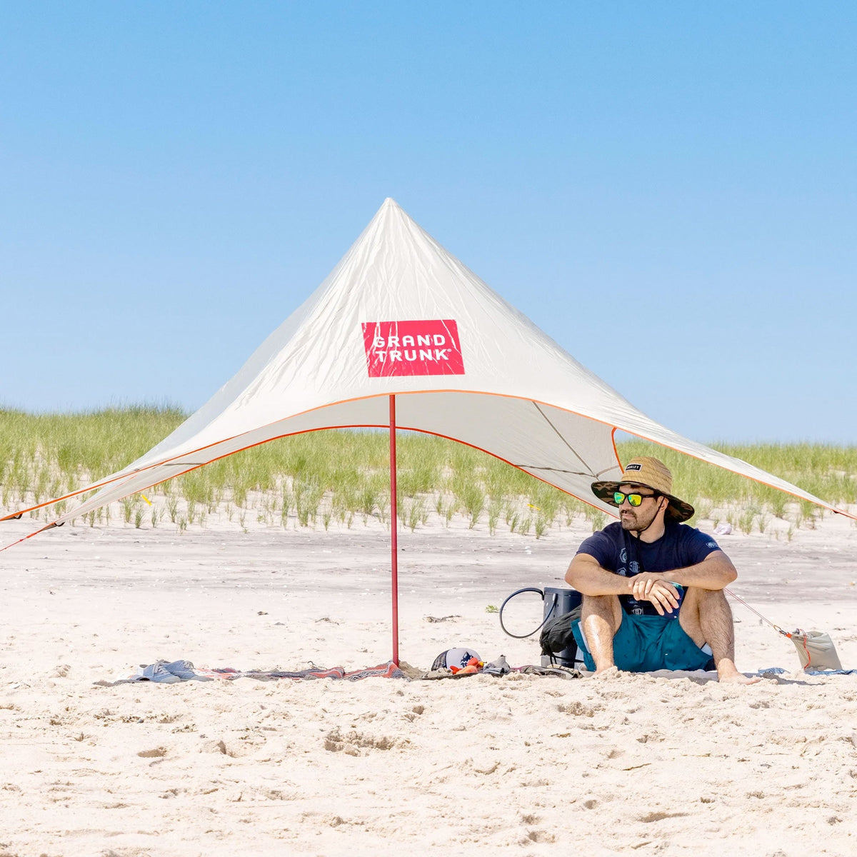 ShadeCaster 2 Person Sunshade